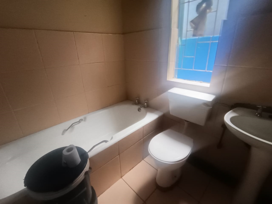 2 Bedroom Property for Sale in De Beers Northern Cape